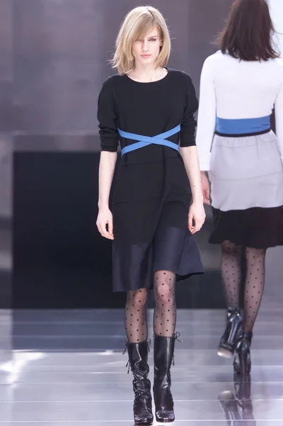 Look 30